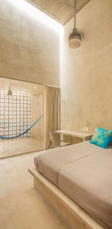 Du Chukum dans une chambre