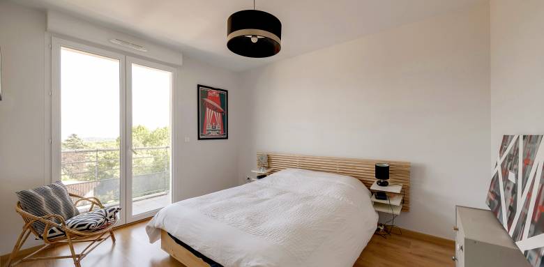 Baie vitrée coulissante à galandage chambre