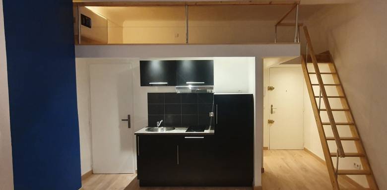 Studio avec mezzanine 