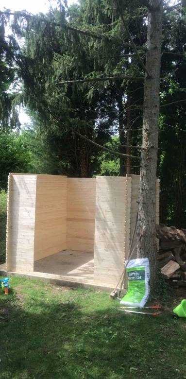 Installation et construction d'un abri dans son jardin