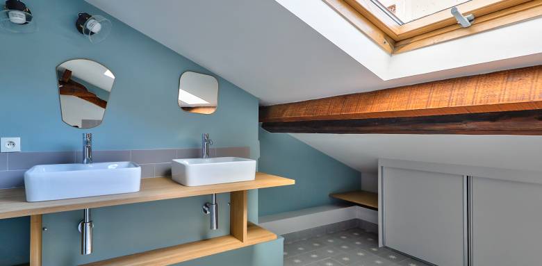 Couleurs tendance pour la salle de bains à Garches en 2023