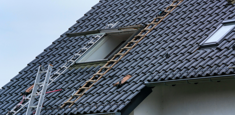 Prix et comparatif des fenêtres de toit : tout ce qu’il faut savoir