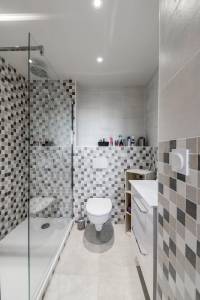 douche à l'italienne, déco mosaïque, dans le Grésivaudan