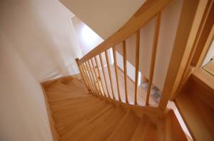 Rénover un escalier bois, La Maison Des Travaux Nantes Ouest Saint Herblain