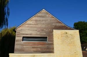 Installer un bardage en bois La Maison Des Travaux de Saint Germain en Laye