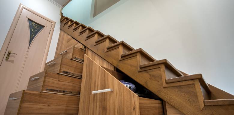 Un espace de rangements restreint.