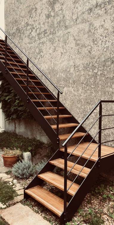 Escalier extérieur quart tournant en bois et métal - Arras 62