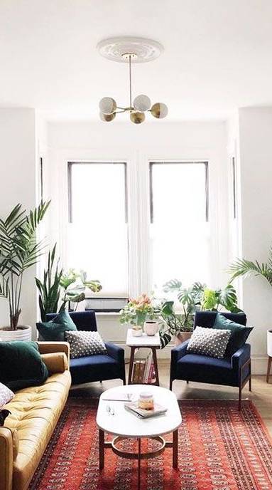 Mobilier aérien dans un salon en long - Arras 62