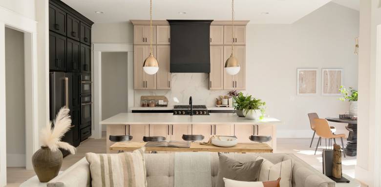 Transformer une cuisine fermée en cuisine ouverte : moderniser votre intérieur
