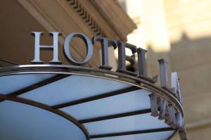 Rénovation de l'extérieur d'un hôtel à Paris 8