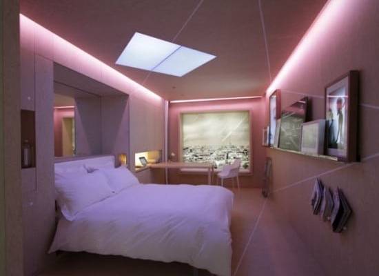 Chambre d'hôtel connectée