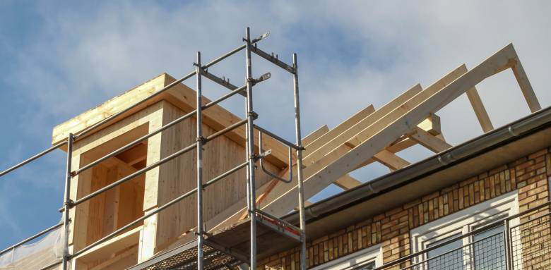 Choisir une surélévation de maison en bois.