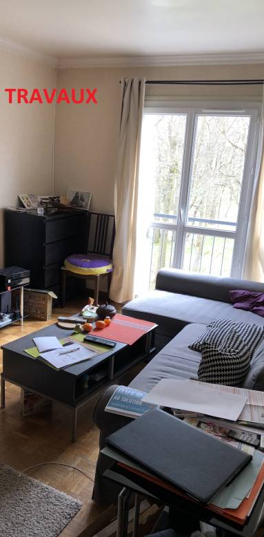 Salon avant rénovation pour espace ouvert sur salle à manger