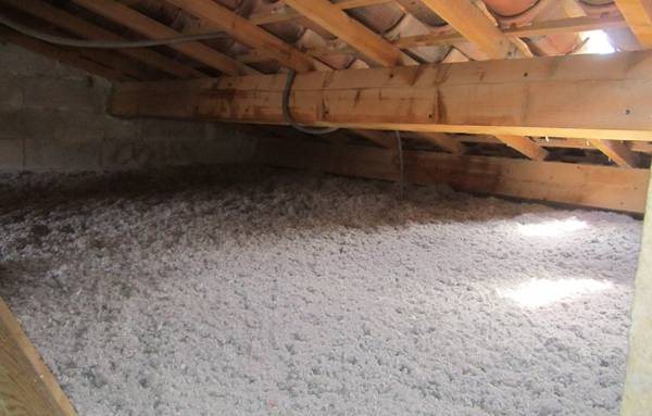 Isolation combles perdus avec ouate de cellulose