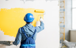 Le traitement des murs humides avant rénovation