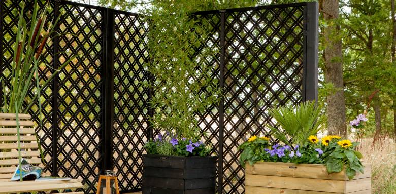 Claustra treillis bois teinté noir