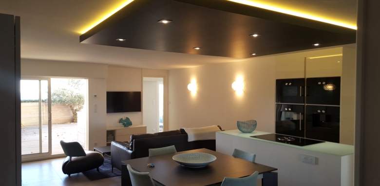 Faux plafond avec rétro éclairage