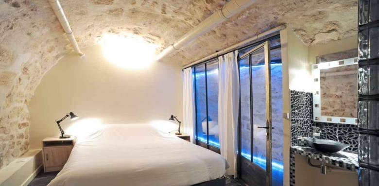 chambre aménagée en sous-sol - souplex