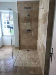 Moderniser une douche à l'italienne dans la salle de bain - Sainte-Maxime 83