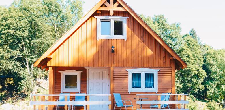 dépendance de maison en bois
