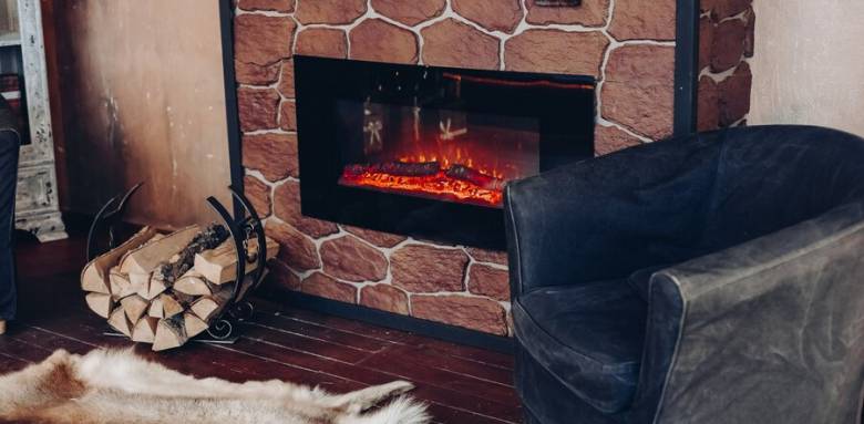 Cheminée sur-mesure: un chauffage performant et esthétique.