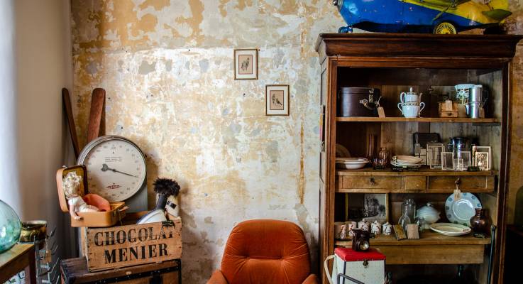 Travaux fini avec murs détapissés et brut