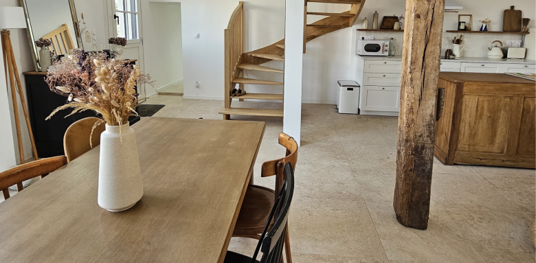 Rénover une maison ancienne : moderniser sans perdre son âme