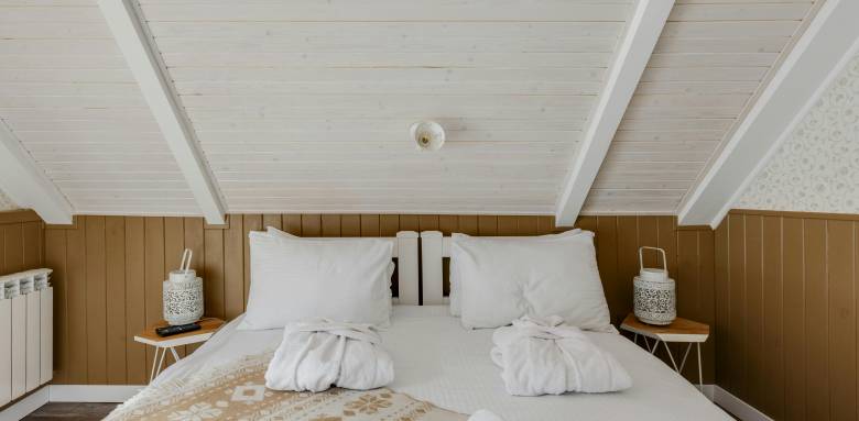 Chambre sous comble ayant conservé son charme - 78