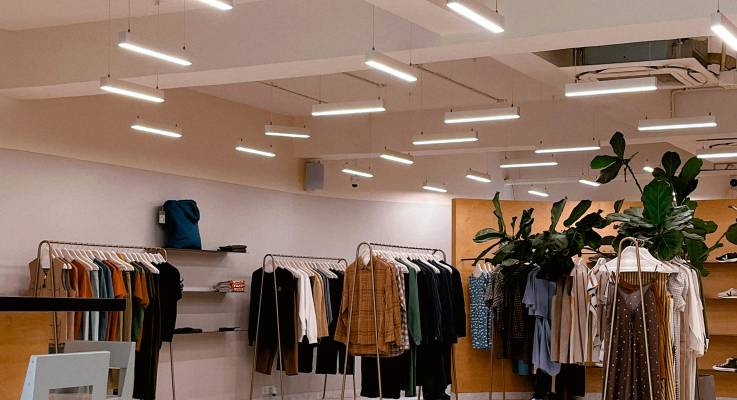 Comment rendre votre commerce plus visible grâce à l’éclairage ?