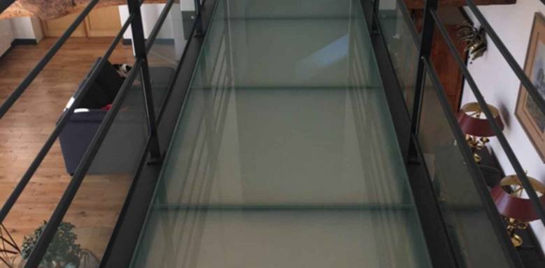 Tout savoir sur les sols transparents ! Le Molay-Littry 14330