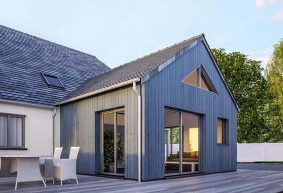 Extension de maison latérale avec revêtement de façade en bardage bois - Arras 62