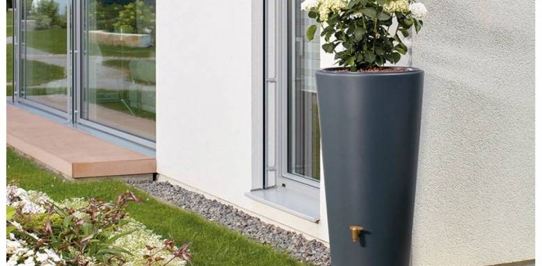 Récupérateur d'eau de pluie usage saisonnier format vase géant