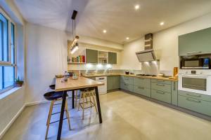 cuisine avec béton ciré, dans le Grésivaudan