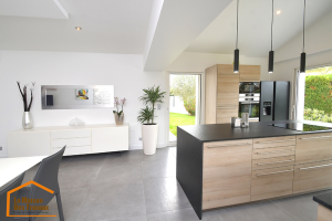 Ouvrir sa cuisine sur un salon modernise votre maison