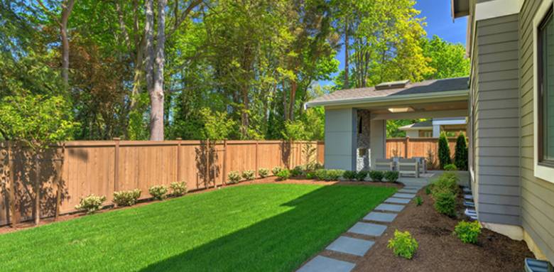 Une palissade pour embellir votre jardin