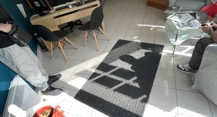 Local commercial avant rénovation (Yerres 91330)