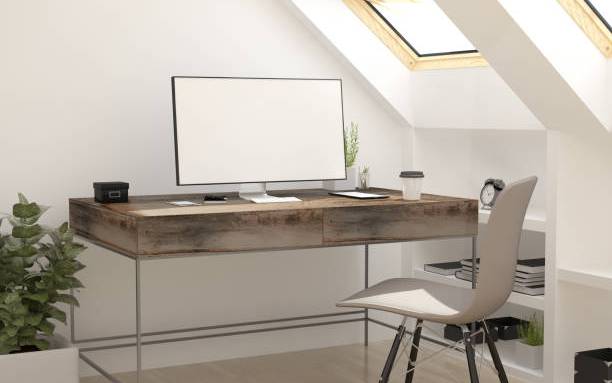 espace de travail aménagé dans les combles