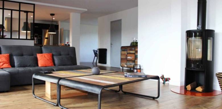 Installer un poêle design à Annecy