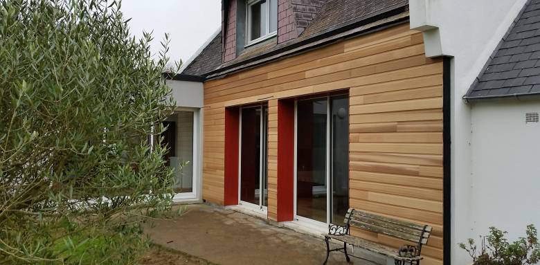 ITE avec bardage bois et rénovation toiture
