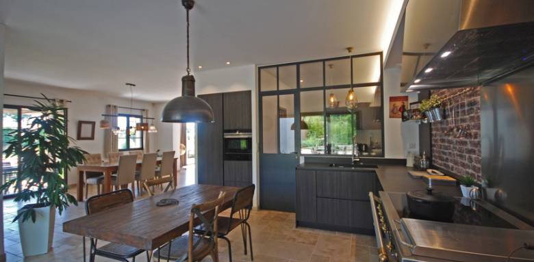 Verrière d'intérieur pour un salon 