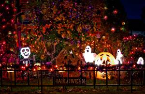Décoration jardin de maison pour Halloween