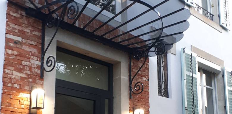 Marquise en verre teinté