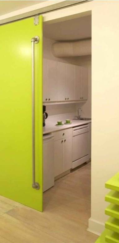Du pep's avec cette porte verte pomme 