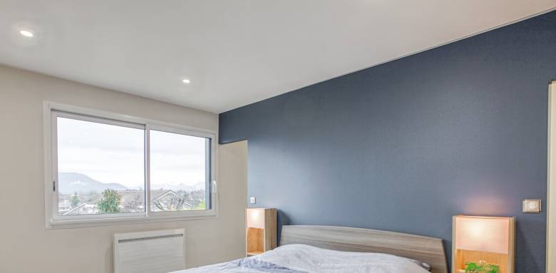 faux-plafond suspendu dans une chambre