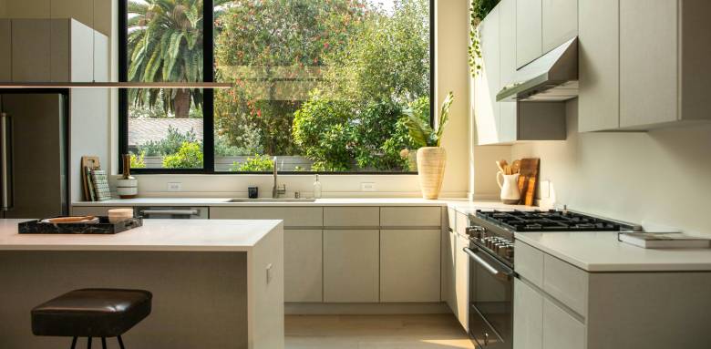 Mettre sa cuisine aux normes électriques La Maison Des Travaux Ales