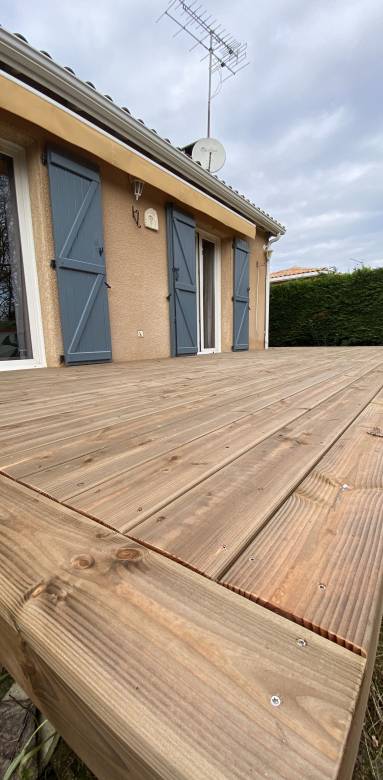 Aménagement de terrasse en pin douglas - Montauban 82