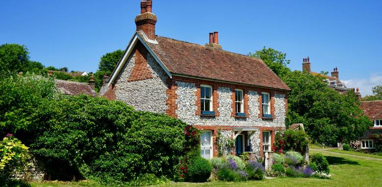 Belle maison en pierre, bien orientée et isolée