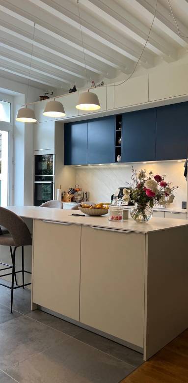 Rénovation de cuisine avec plan de travail en céramique - Nantes 44