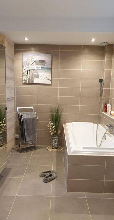 Revêtement de salle de bain en carrelage et faïence - Bouc-Bel-Air-13