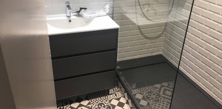 Changement de carrelage de salle de bain